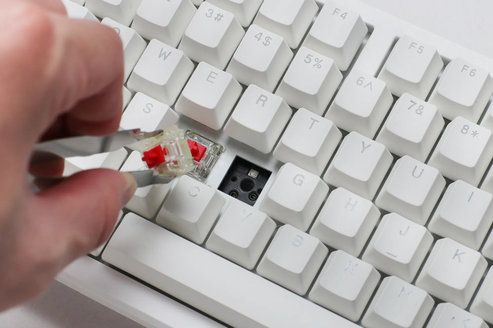 Ducky Keyboard Zero 6108 100% -White- Cherry MX2A Red