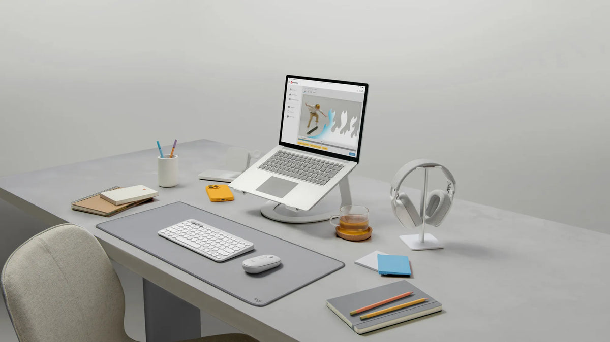LOGI Pebble Mouse 2 M350s Wireless mouse - Tonal White