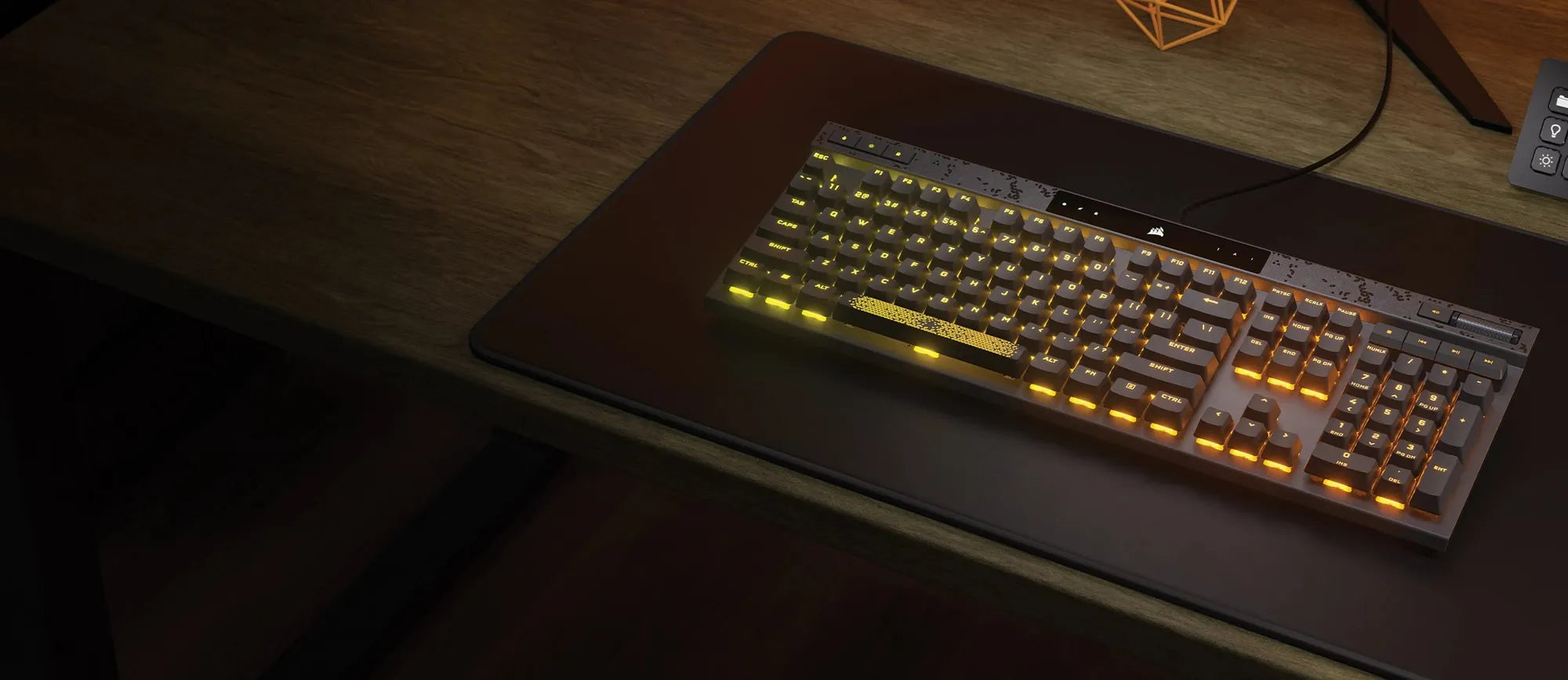 Corsair K70 MAX, Full-size (100%), USB, RGB LED, Black