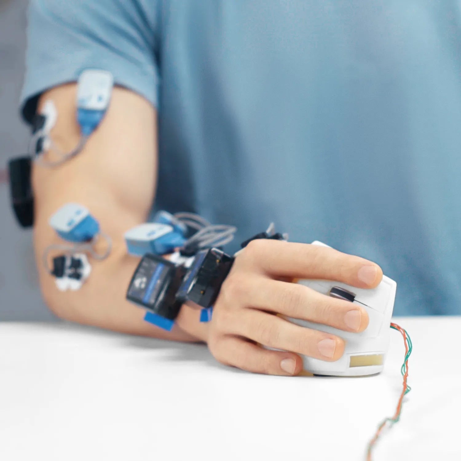 Logitech MX Vertical Advanced Ergonomic mouse, Right-hand, Optical, RF Wireless + Bluetooth, 4000 DPI, Graphite