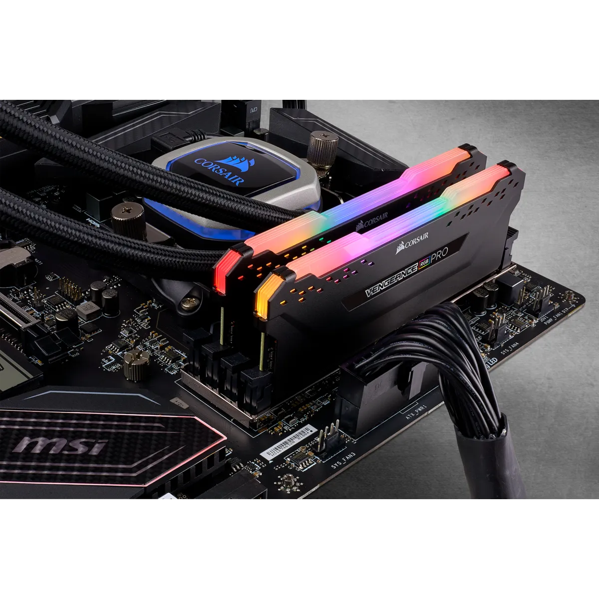 Corsair Vengeance RGB Pro CMW16GX4M2D3600C18, 16 GB, 2 x 8 GB, DDR4, 3600 MHz, 288-pin DIMM