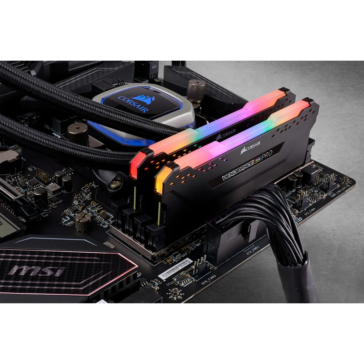 Corsair Vengeance CMW16GX4M2D3600C18, 16 GB, 2 x 8 GB, DDR4, 3600 MHz, 288-pin DIMM