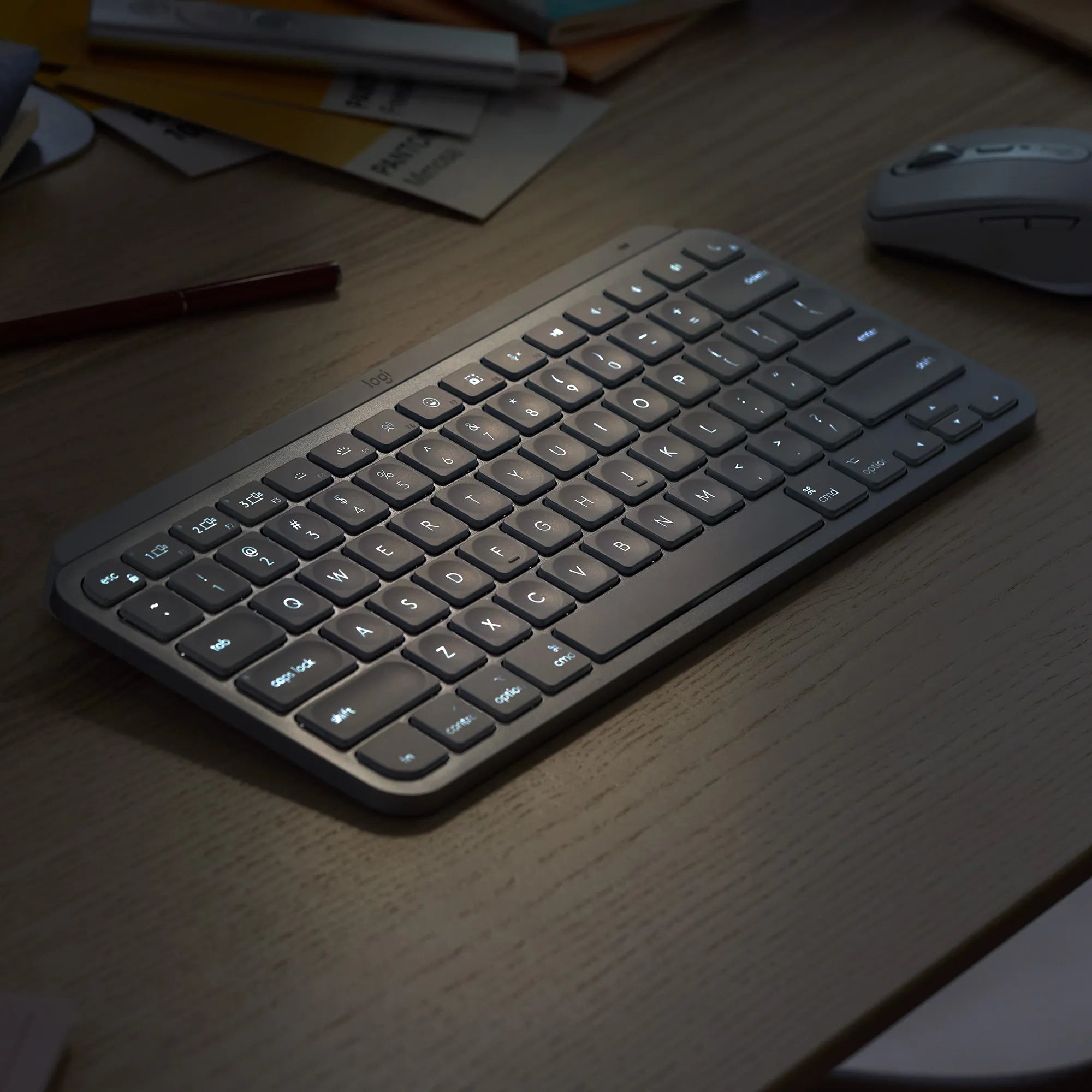 Logitech MX Keys Mini Minimalist Wireless Illuminated Keyboard, Mini, RF Wireless + Bluetooth, QWERTY, LED, Grey