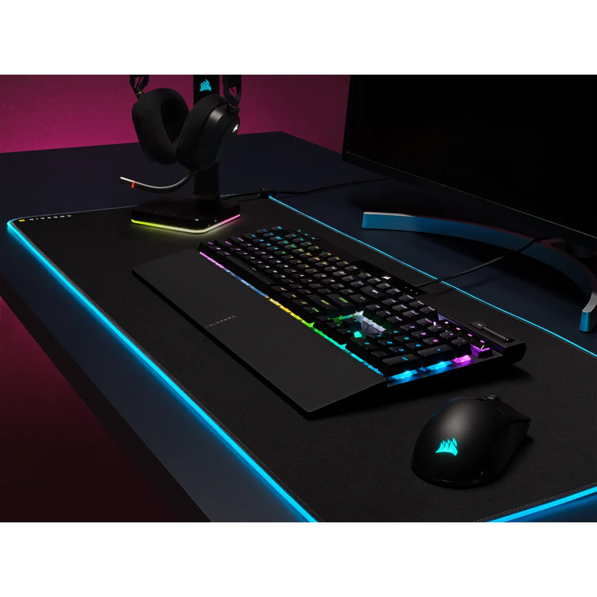 Corsair K70 PRO, Wired, USB, Opto-mechanical key switch, QWERTY, RGB LED, Black