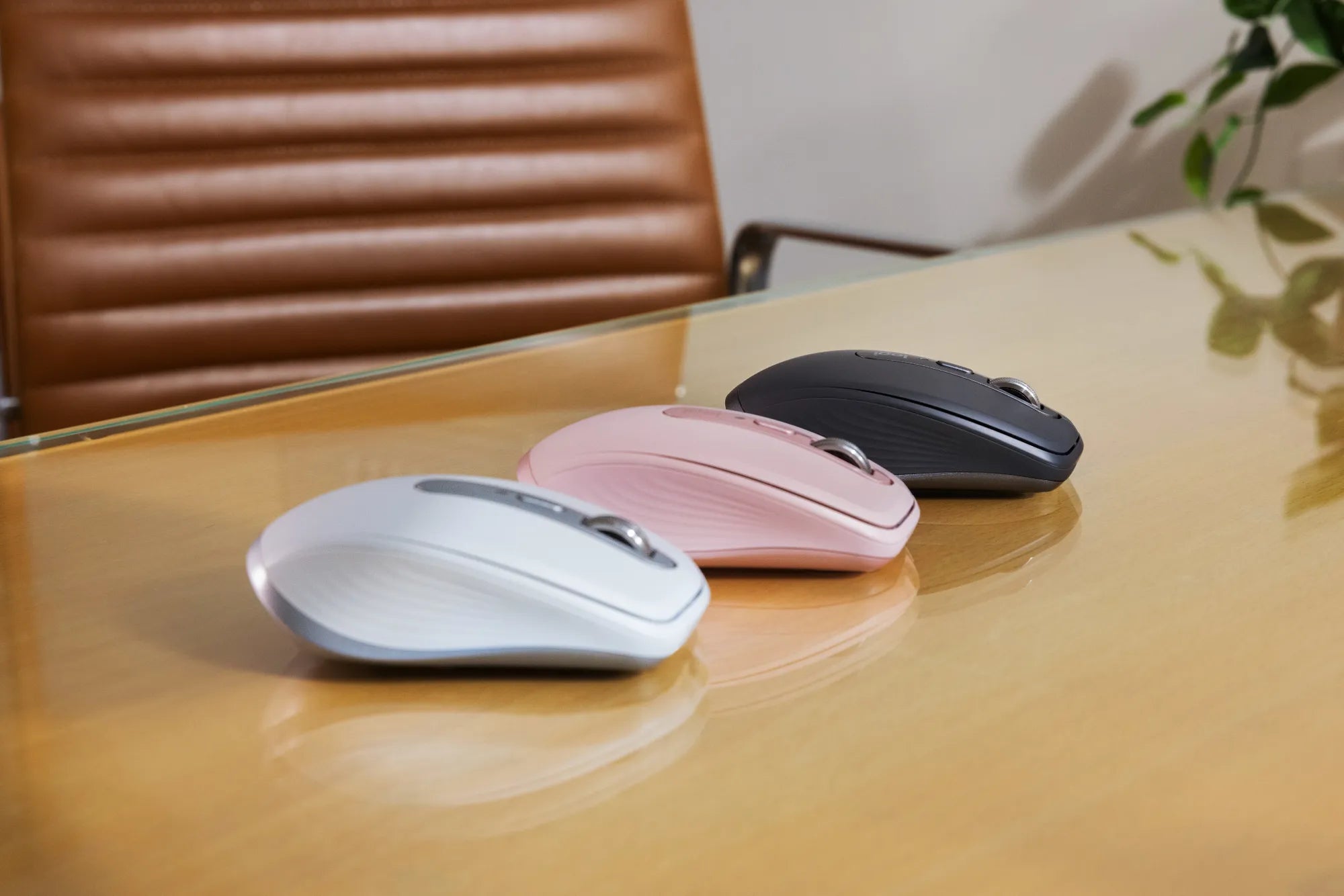 Logitech MX Anywhere 3S, Right-hand, Laser, RF Wireless + Bluetooth, 8000 DPI, Graphite