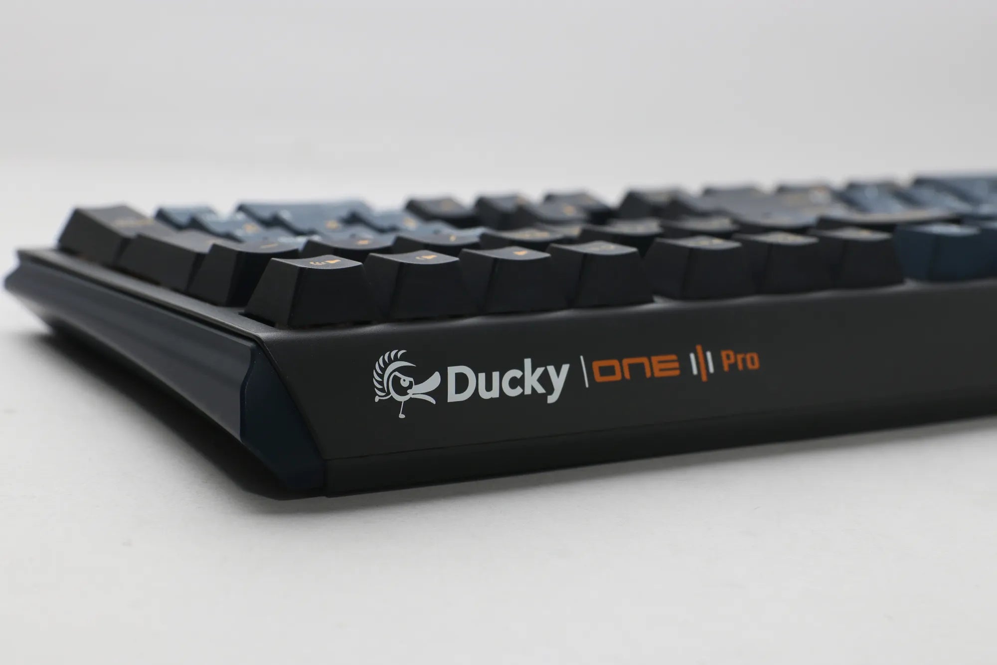 Ducky Keyboard One 3 Pro 100% Cherry MX2A Brown 