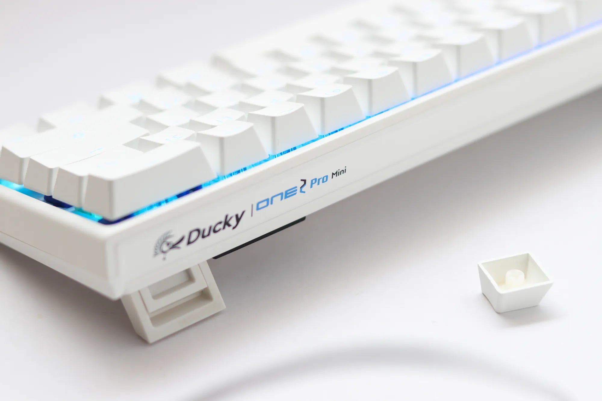 Ducky Keyboard One 2 Pro 60% -White- Cherry Brown . 